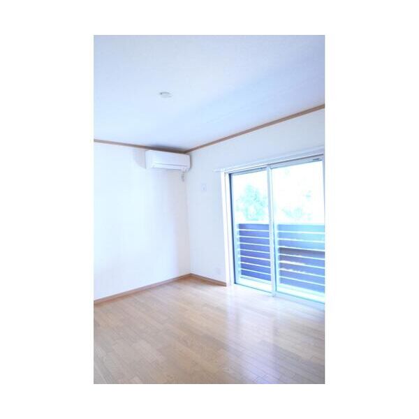 PIA　ForestMaison103号室 リビング