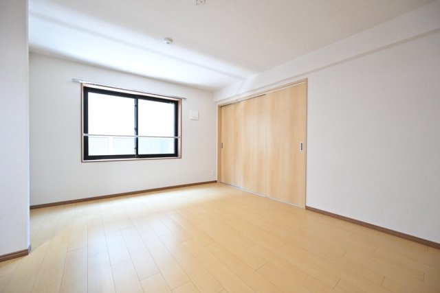 ＣＥＮＴＲＡＬ　ＧＡＲＤＥＮ　ＲＥＳＩＤＥＮＣＥ　ＴＯＫＹＯ1階 リビング