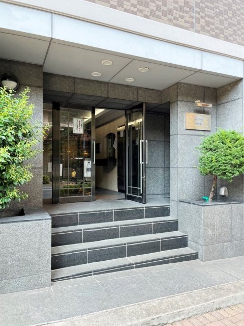ロイヤルアメニティー池尻大橋10階 エントランス
