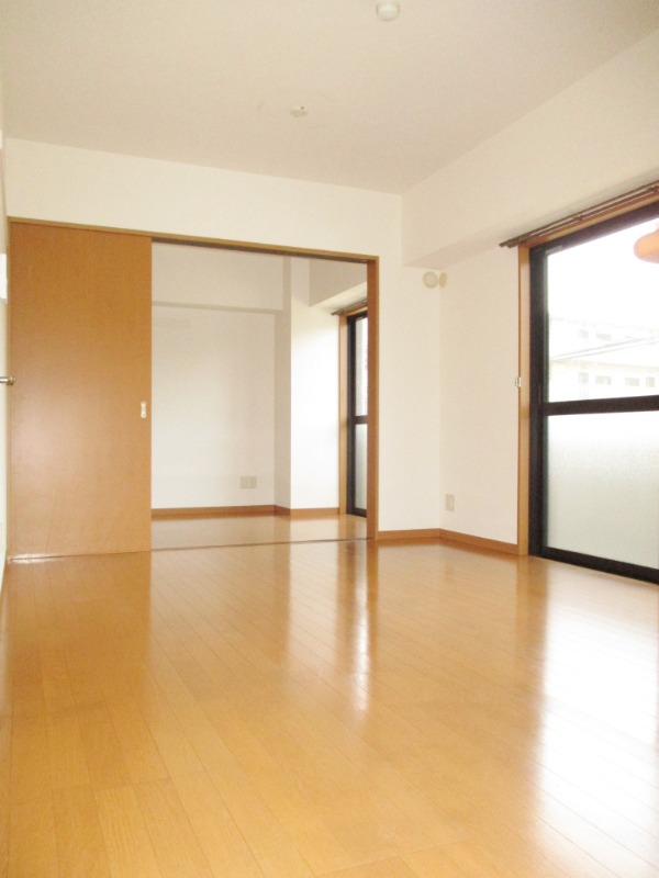 HIGH GROUND MANSION2階 部屋その他