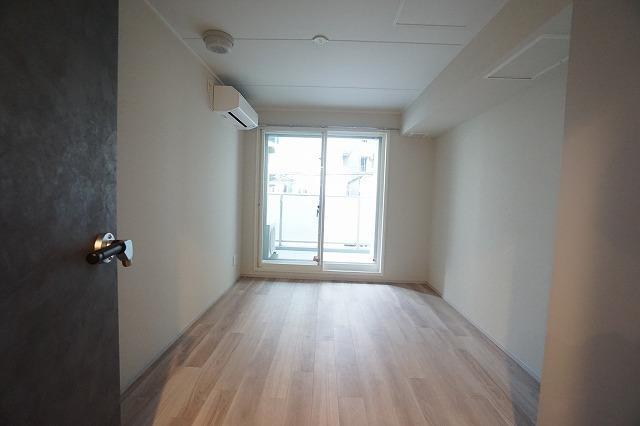 nido MOTOASAKUSA 居室、リビング