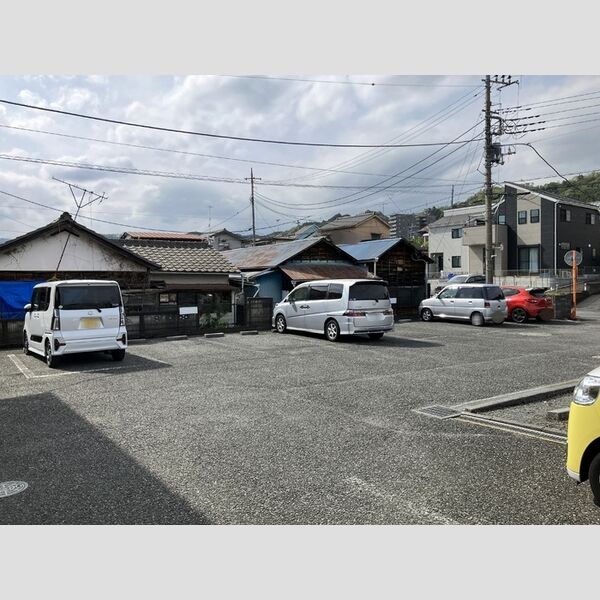 サンパレス青梅 駐車場