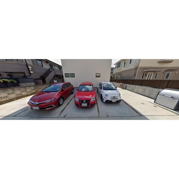 Bene多摩蘭坂201号室 駐車場