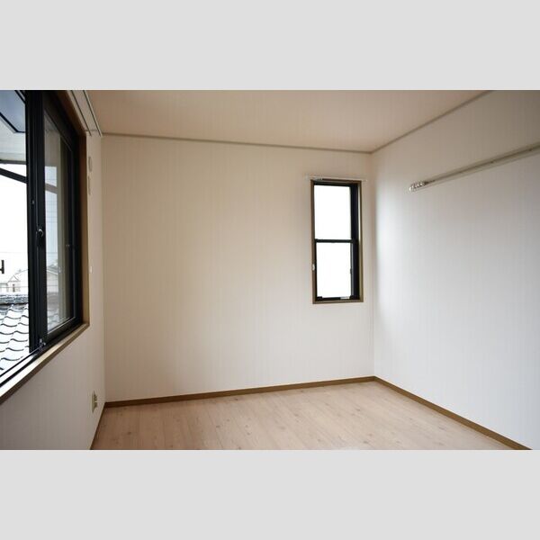 フォレストヴィラ　弐番館 洋室