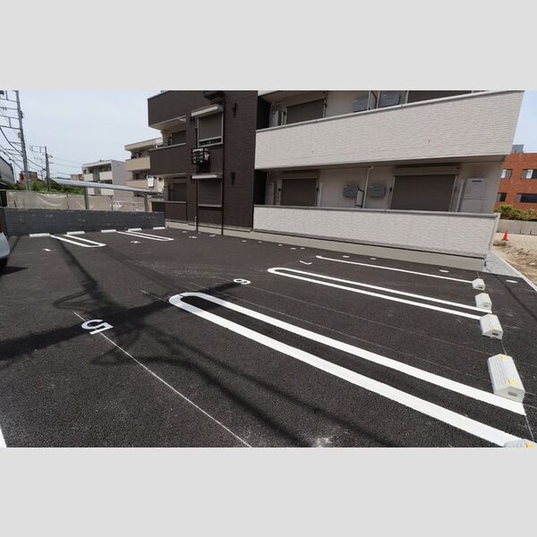 グランテージ海神F 駐車場