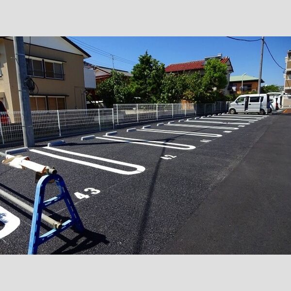 グラン・レーヴ 駐車場