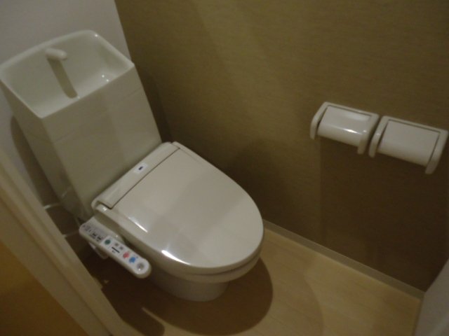 ウイングコート シャワー付トイレ