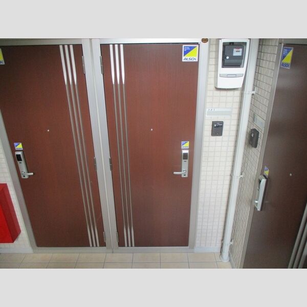 チェリーハイム　A棟 玄関