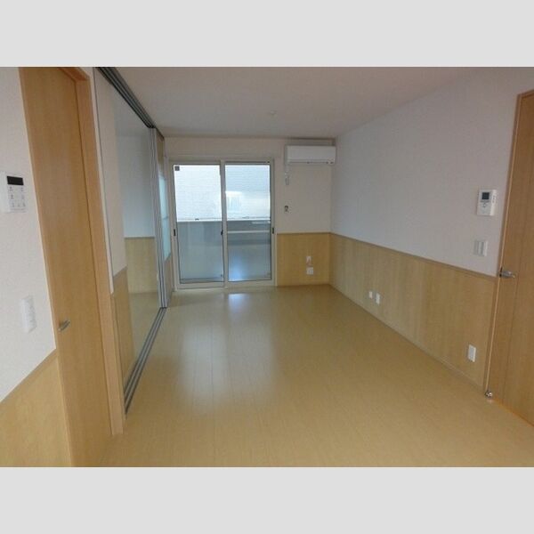 ロンドン　弐番館 LDK