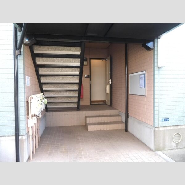 ラフィーネ エントランス