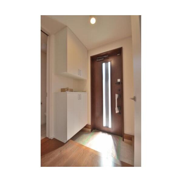 IL　PAESE 玄関