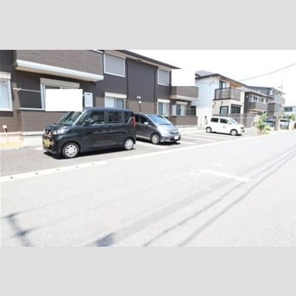 グランデールおおたかの森 駐車場