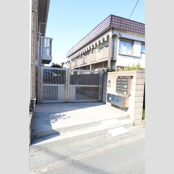 グランドール戸ヶ崎 エントランス