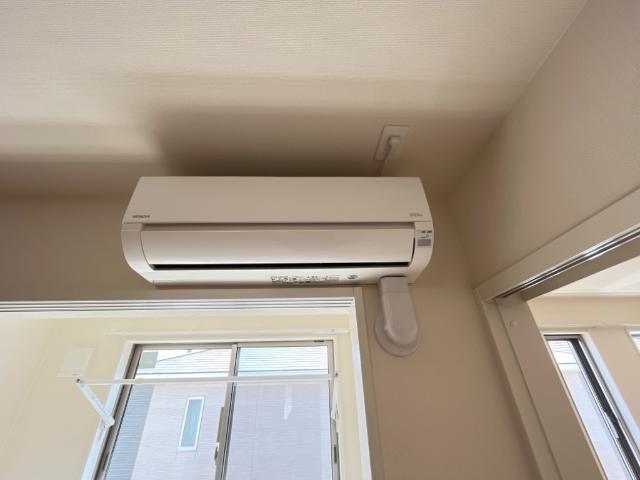 メゾン・ド・ルナ202号室 リビングエアコン