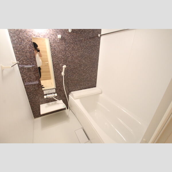 Precious Ⅱ(プレシャス ツー)208号室 浴室乾燥機付き一坪風呂