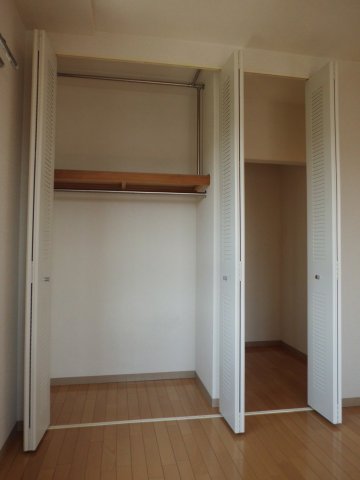 メゾン北寺尾 収納