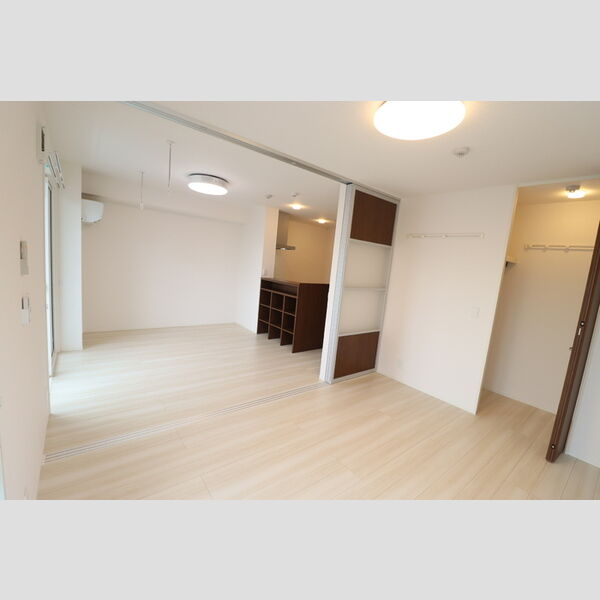 グリュックヴァーグ101号室 東側洋室ーLDK