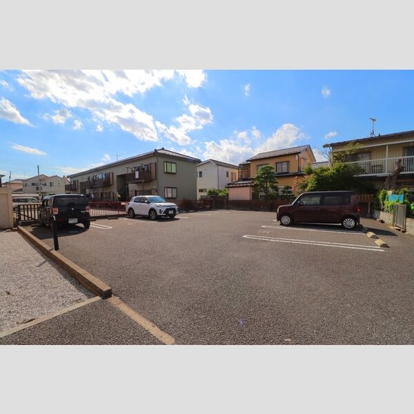 レガーロ　C 駐車場