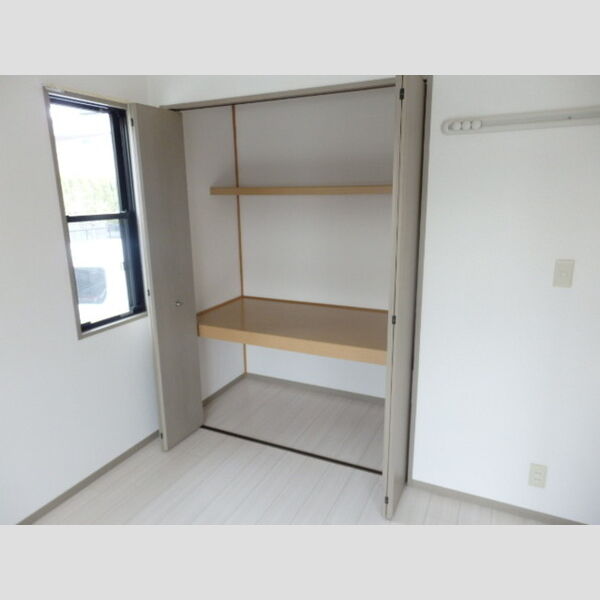 マミ・セントラルハイツ　DEE102号室 収納