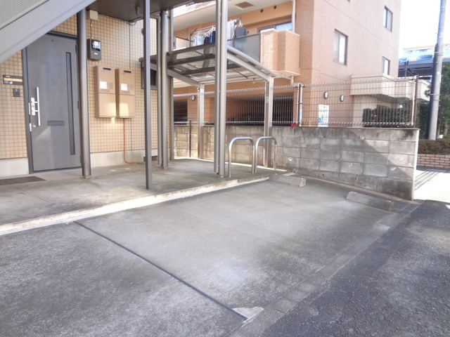 エスポワールＡ 駐車場