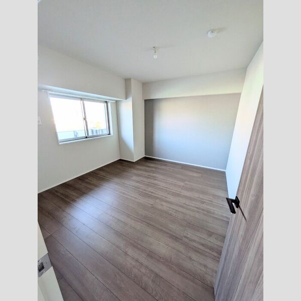 ロイジェント潮見0715号室 洋室