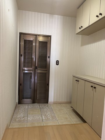 パークヒルズバームハイツ菊名弐番館 玄関