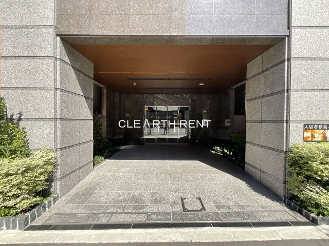 コンシェリア南麻布 ＰＬＡＴＩＮＵＭ ＳＱＵＡＲＥ5階 重厚感のあるエントランス