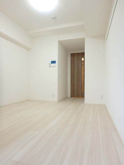 ガーラ横濱関内グランドステージ8階 ホワイトフローリングの明るいお部屋です！