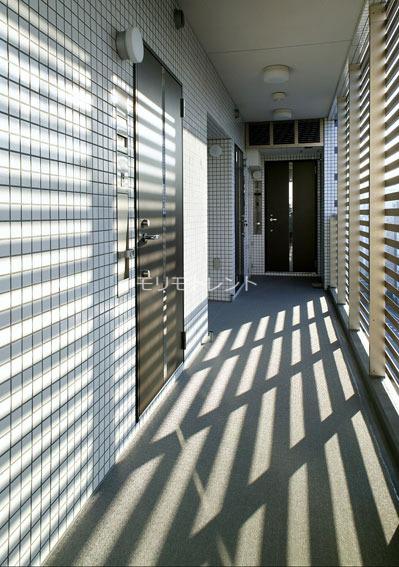 カスタリア日本橋8階 共用廊下