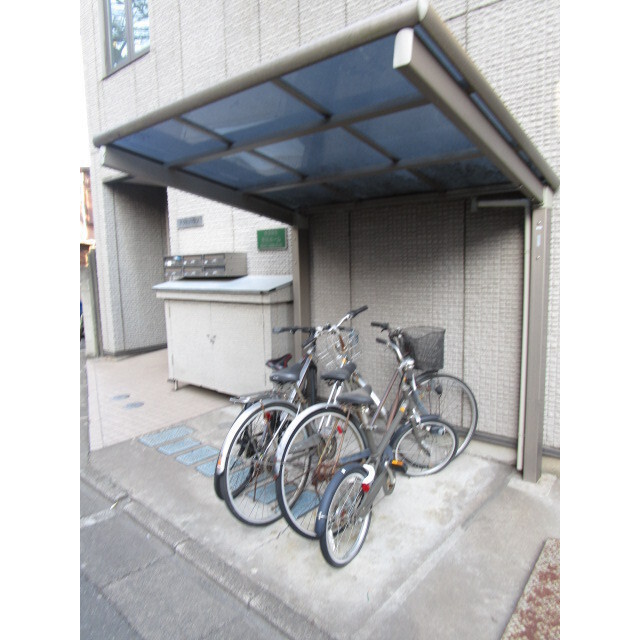 アクトハウス1階 外観