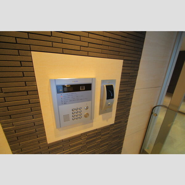 ホウエイコート秋葉原0906号室 エントランス