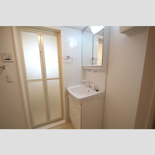 プランドールB302号室 朝シャンらくらく洗髪洗面化粧台♪