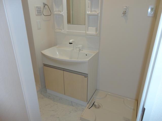 Ovest高田 洗髪洗面化粧台