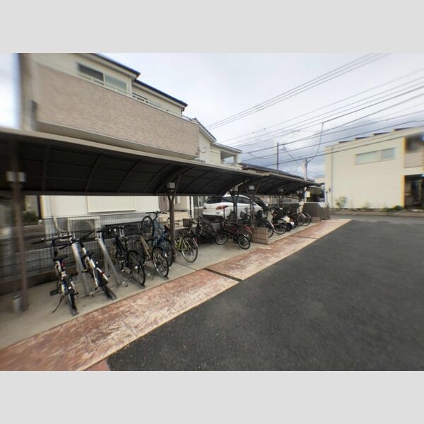 クレール津田沼202号室 駐輪場