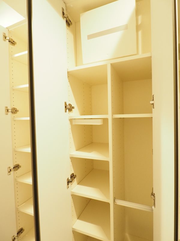 ドゥーエ日暮里2階 収納