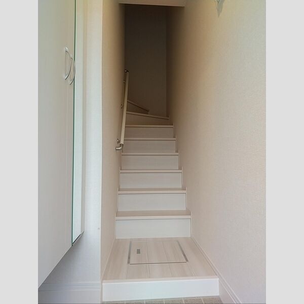 マタリキ201号室 玄関