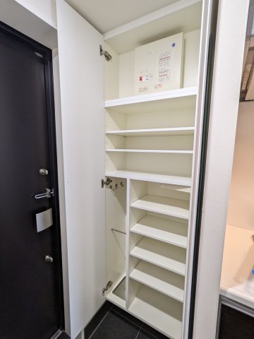 ハーモニーレジデンス品川高輪404号室 収納