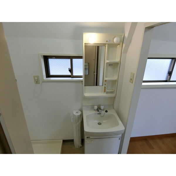 パインニードル301号室 洗面