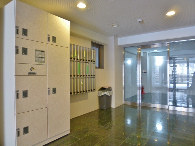 アトラス高円寺0211号室 宅配ボックス・メールボックスあります。