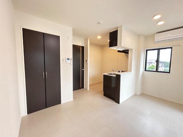 シャディナス 洋室