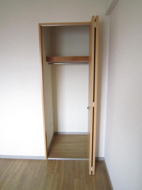 ヴィオレ湘南0302号室 収納