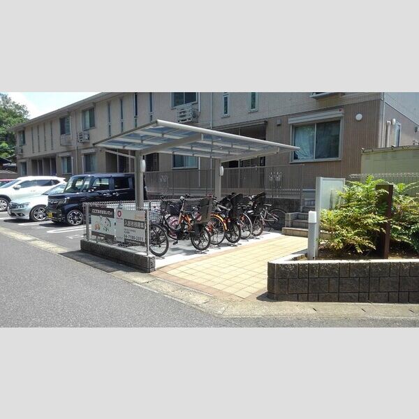 ラシャンスマチハタ 駐輪場