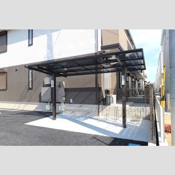 ラシーヌB 駐輪場