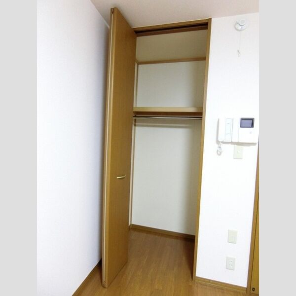 学遊館103号室 クローゼット
