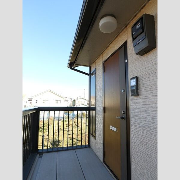 ルインズ・イン・マルヤマ　ABCDEFB205号室 玄関(外側)