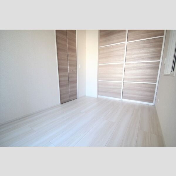 アルビネス東十条201号室 洋室