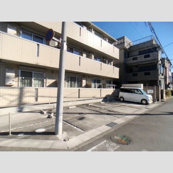 グラントゥーレ 駐車場