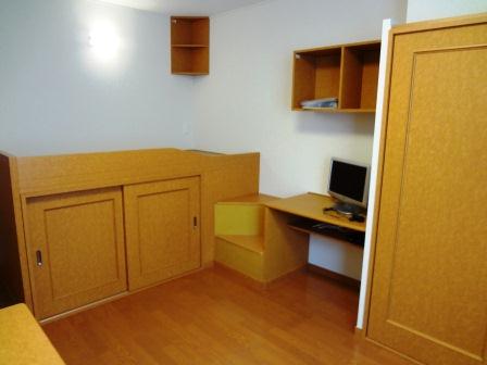 レオパレスラ　ボエーム 1Fフローリング2F絨毯