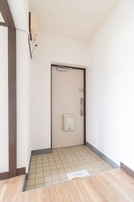 高洲二丁目住宅第五-壱弐号棟 玄関