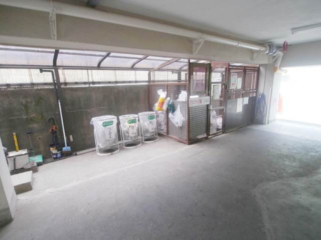 日吉第3コーポ1階 ごみ置き場